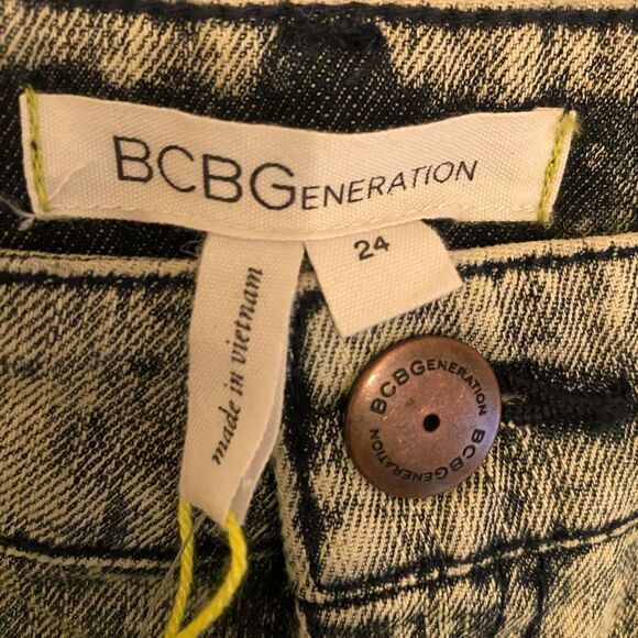 Sexy BCBG The Jackson juniors yellow acid washed denim short shorts NWT size 24 - Picture 10 of 13